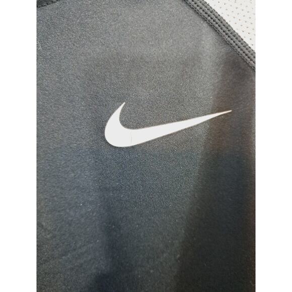 Nike Dri-Fit Men's Black Gray Mesh Detail Athletic Shirt In Size Medium - Picture 6 of 6